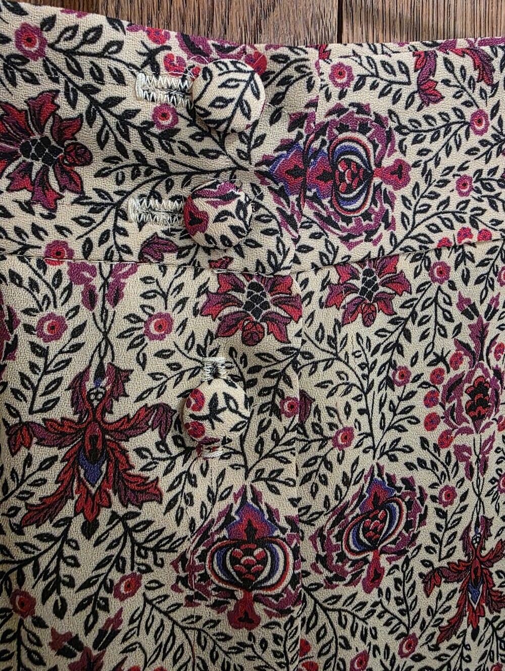 VINTAGE | Beige & Burgundy Paisley Midi Skirt – Women’s Size 6 - Picture 4 of 5